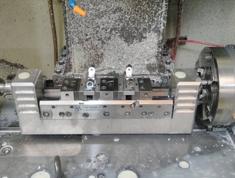 usinage chapes aluminium  sur 4 ème axe Nikken par Serelec La Seyne